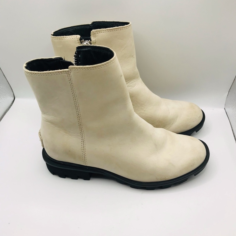 Sorel Women's Cream‎ Leather Ankle Boots with Black Sole